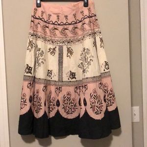 Flirty knee skirt